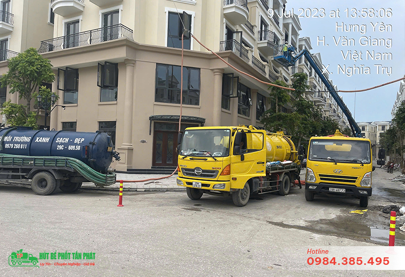 Xe hút bể phốt chuyên nghiệp