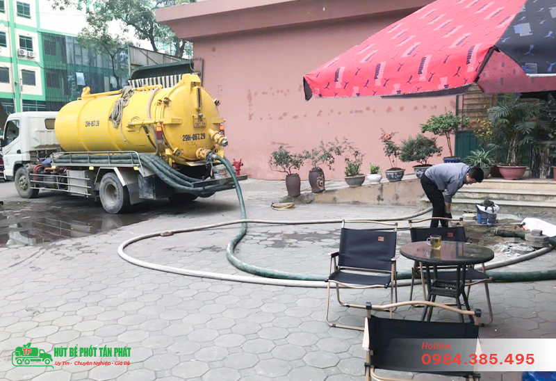 Xe hút bể phốt chuyên nghiệp