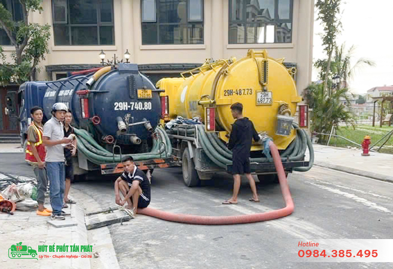 Xe hút bể phốt chuyên dụng